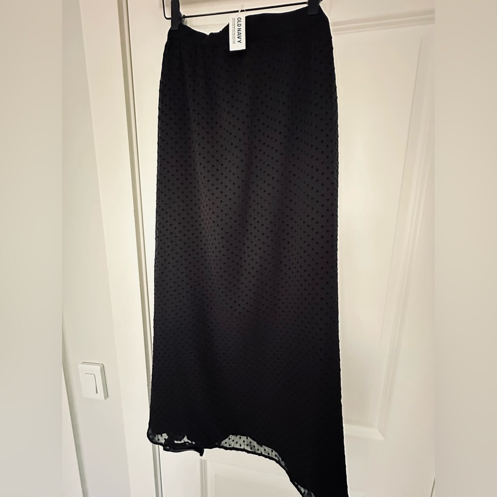 Old Navy Black Chiffon with flocked dots Midi Skirt
